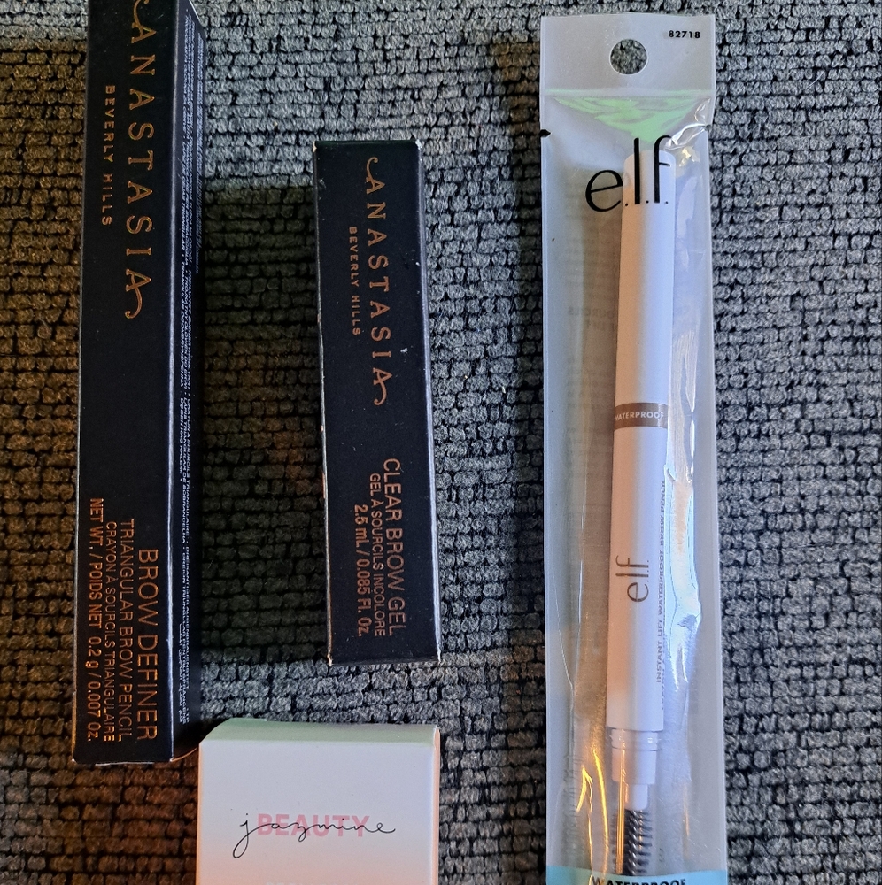 ANASTASIA plus more Brow bundle
